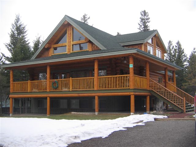 front view of log home built by dbd log homes