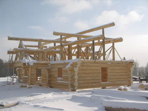 Construction of a log home by dbd log homes in winter